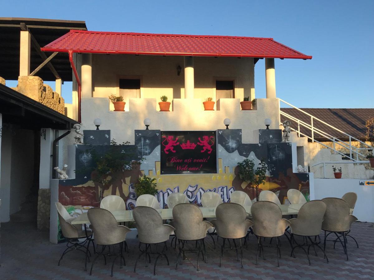 Hotel Royal Castle Pascani Exterior foto